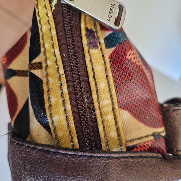 Fossil Marroon Flower Tote - Picture 7 of 11